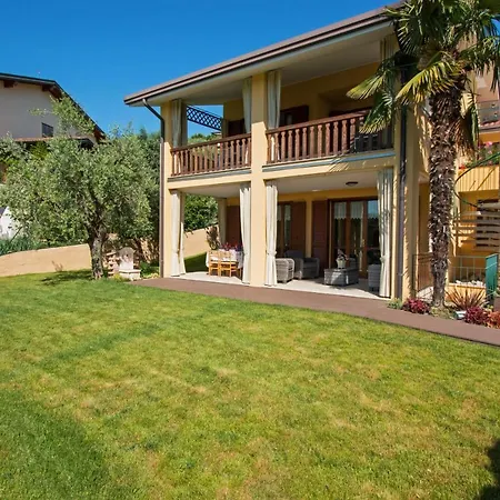 Daire Crocus 1 Con Piscina By Wonderful Italy *