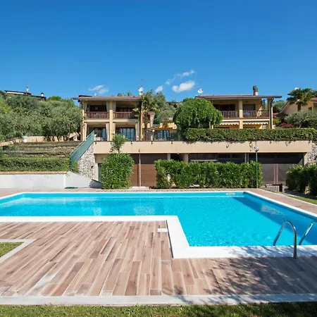 Daire Crocus 1 Con Piscina By Wonderful Italy